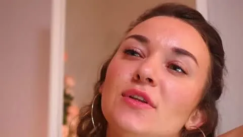 Live thumbnail for mayaybe