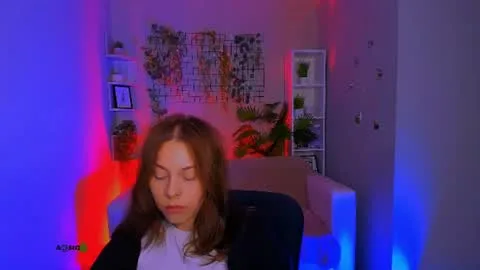 Live thumbnail for mikkykisss
