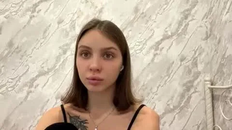 Live thumbnail for mimicherryrina
