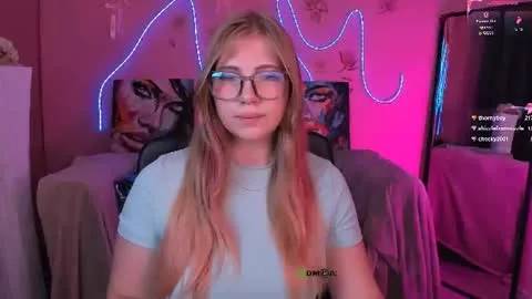 Live thumbnail for moon_angela