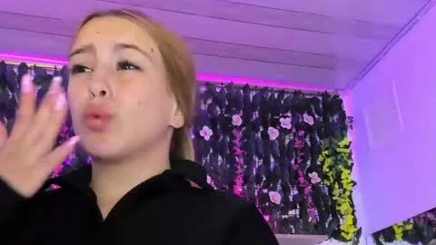 Live thumbnail for natasha_adams___