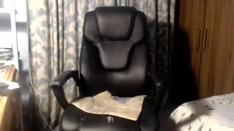 Live thumbnail for nudecambud