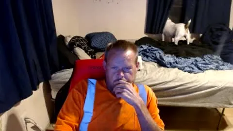 Live thumbnail for pecker40
