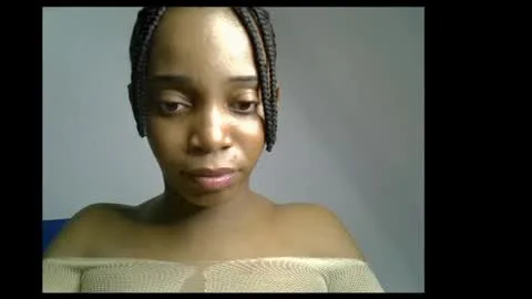Photo of petitgurl
