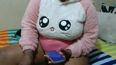 Live thumbnail for queenteex69933