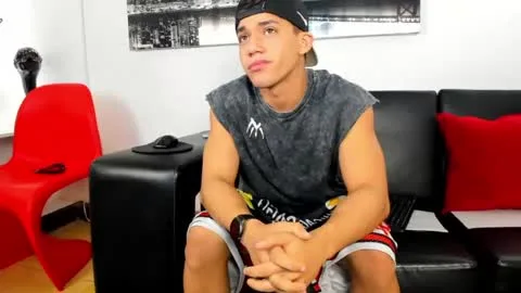 Live thumbnail for rocco_gym