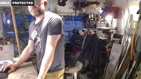 Live thumbnail for seattlemanwhore