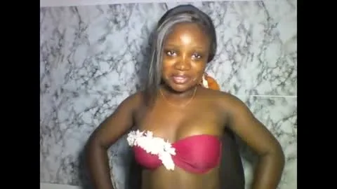 Live thumbnail for sexynayaluxe