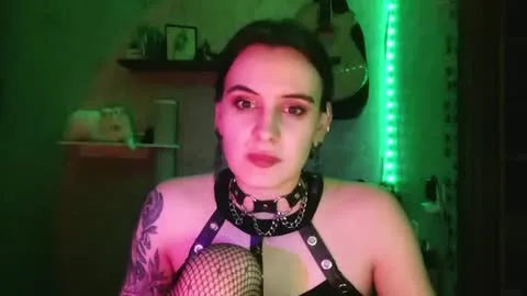 shy_chechek live act