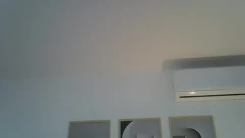 Live thumbnail for skinnykittencam