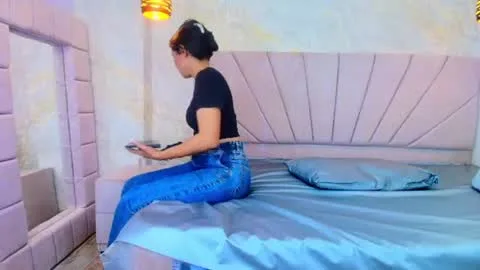 Live thumbnail for sonya_rosse