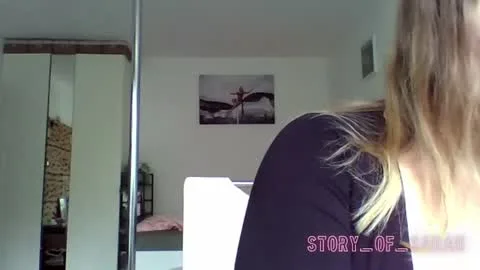 story_of_sarah live act