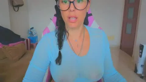 Live thumbnail for tatiana2224