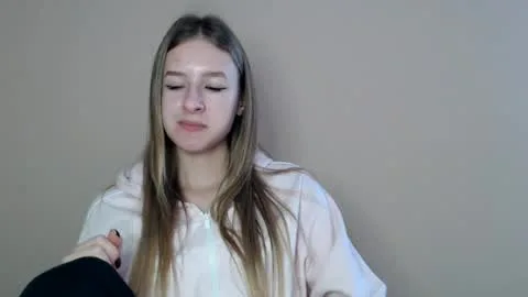 tiarasmile live act