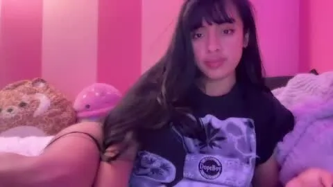 Live thumbnail for tittykittie