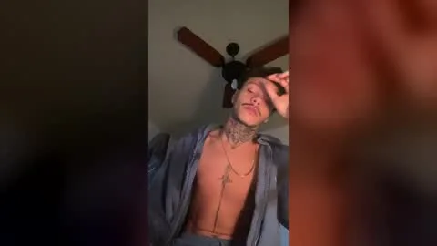 toucachellis live act