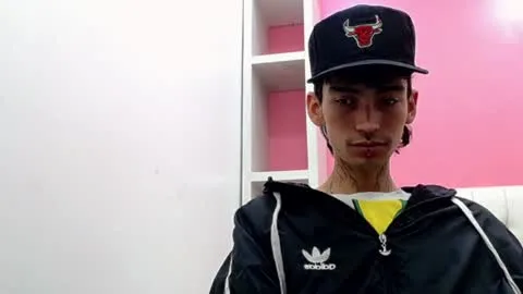 Live thumbnail for ttimy_x_boy