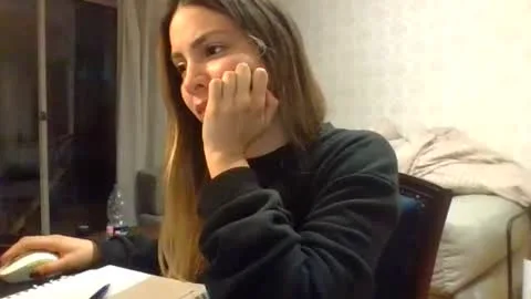 Live thumbnail for valentinaseleni24