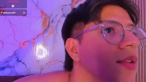 Live thumbnail for vickbennet
