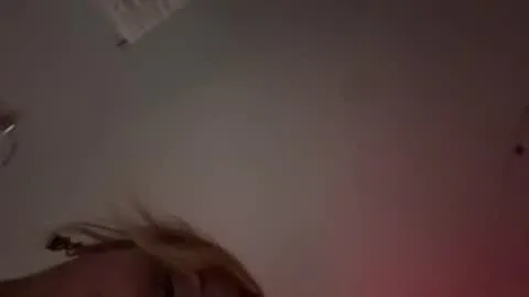 Live thumbnail for xxxmistykittyxxx