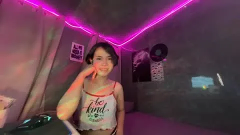 Live thumbnail for yourpinayfantasy